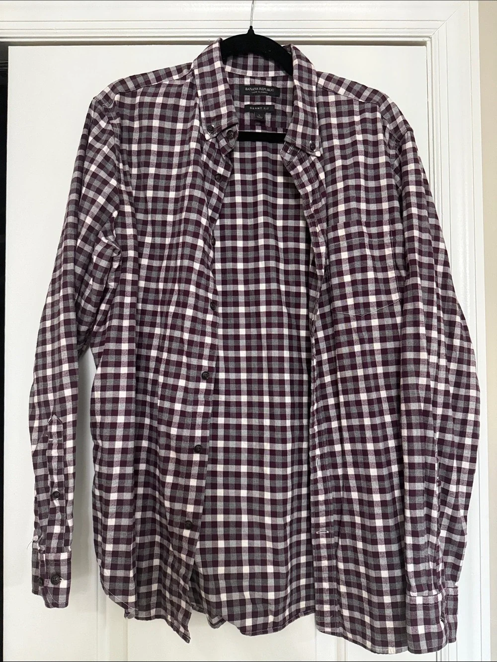 Banana Republic Men's Purple and White Plaid Button-Down Shirt